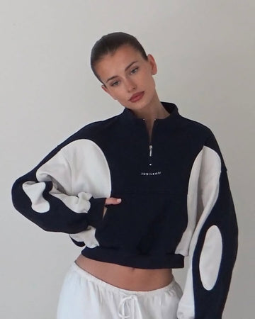 Gigi Oval Pullover